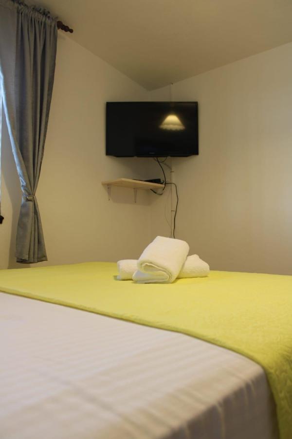 Apartments Renata Seget Donji Exterior photo