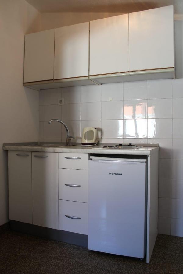 Apartments Renata Seget Donji Exterior photo