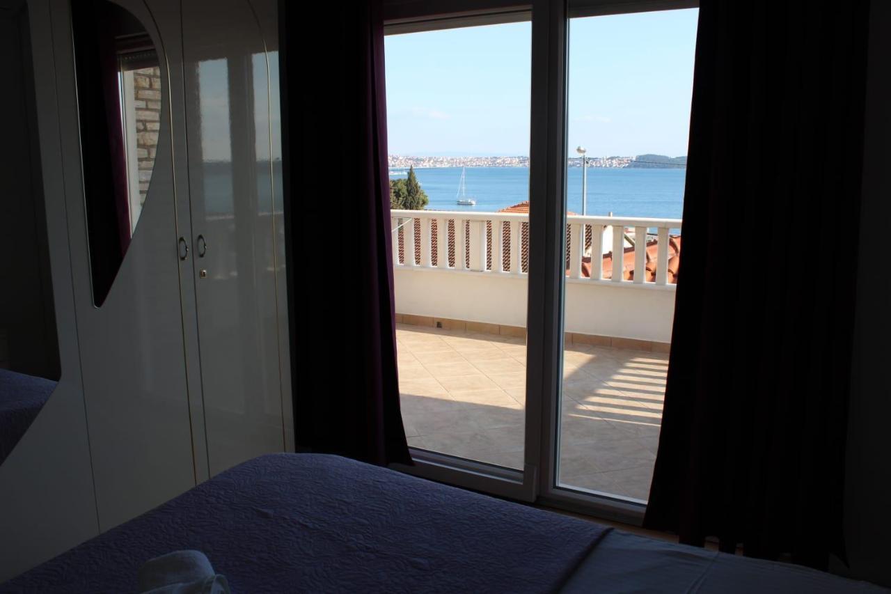 Apartments Renata Seget Donji Exterior photo